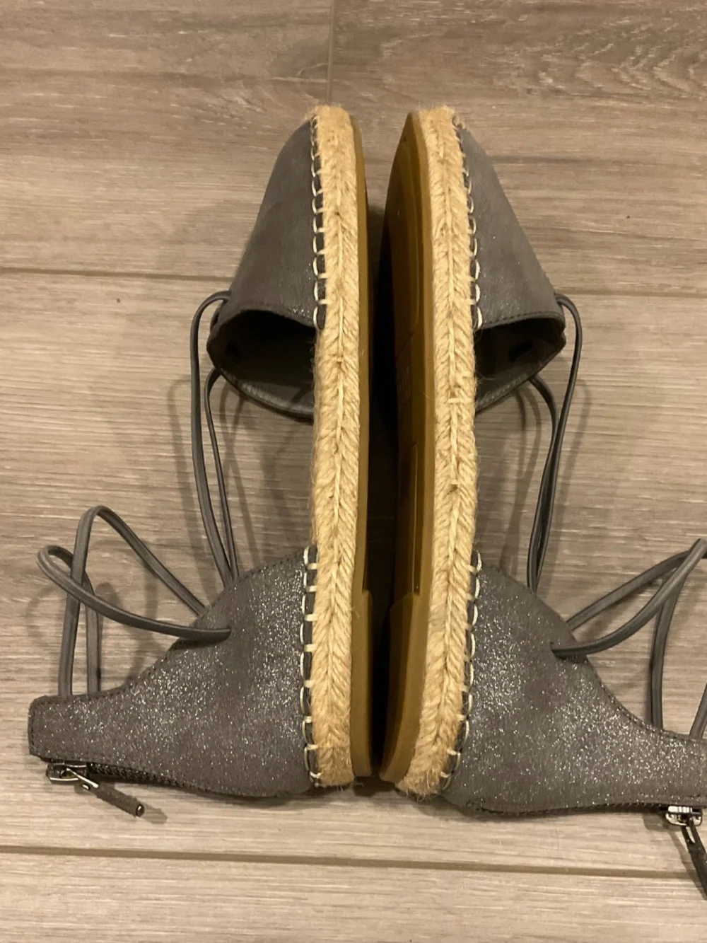 EILEEN FISHER The Classic Espadrille in Metallic Grey Size 6.5 LIKE NEW